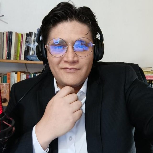 Daniel Almazán, autor de Flujo Simple